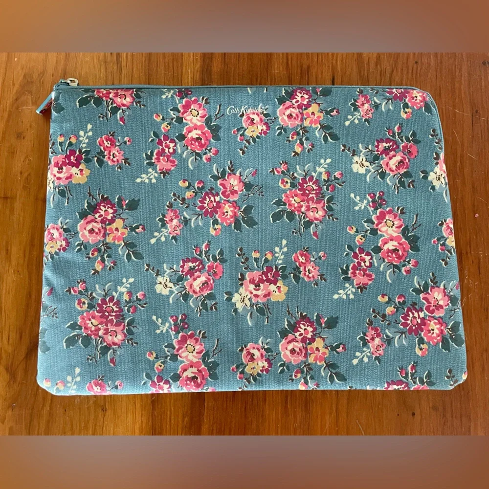 NWOT Cath Kidston London Smart Tech Floral Laptop Case Sleeve